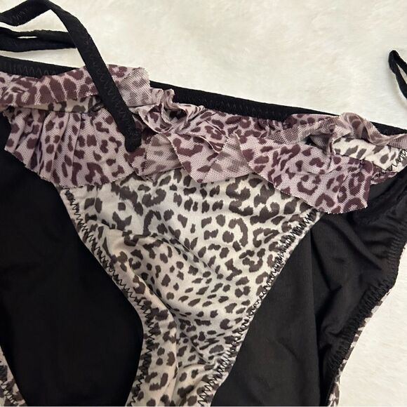 Women’s leopard Chaser print Animal Bikini bottoms NWT medium - Picture 3 of 7